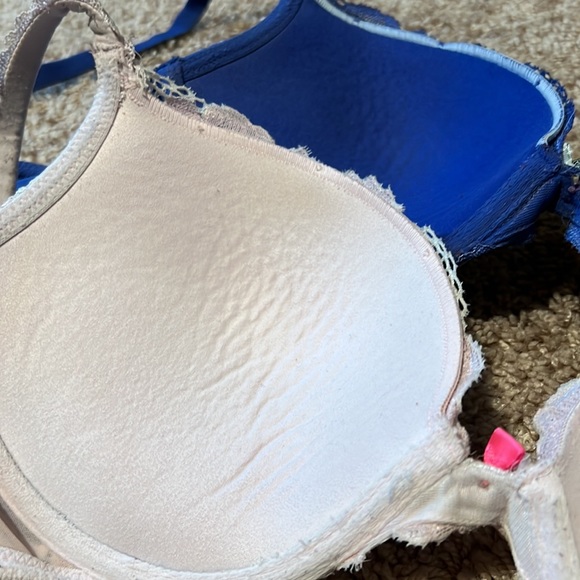 Set of 2 Victorias Secret Bras - 36C - Picture 3 of 3